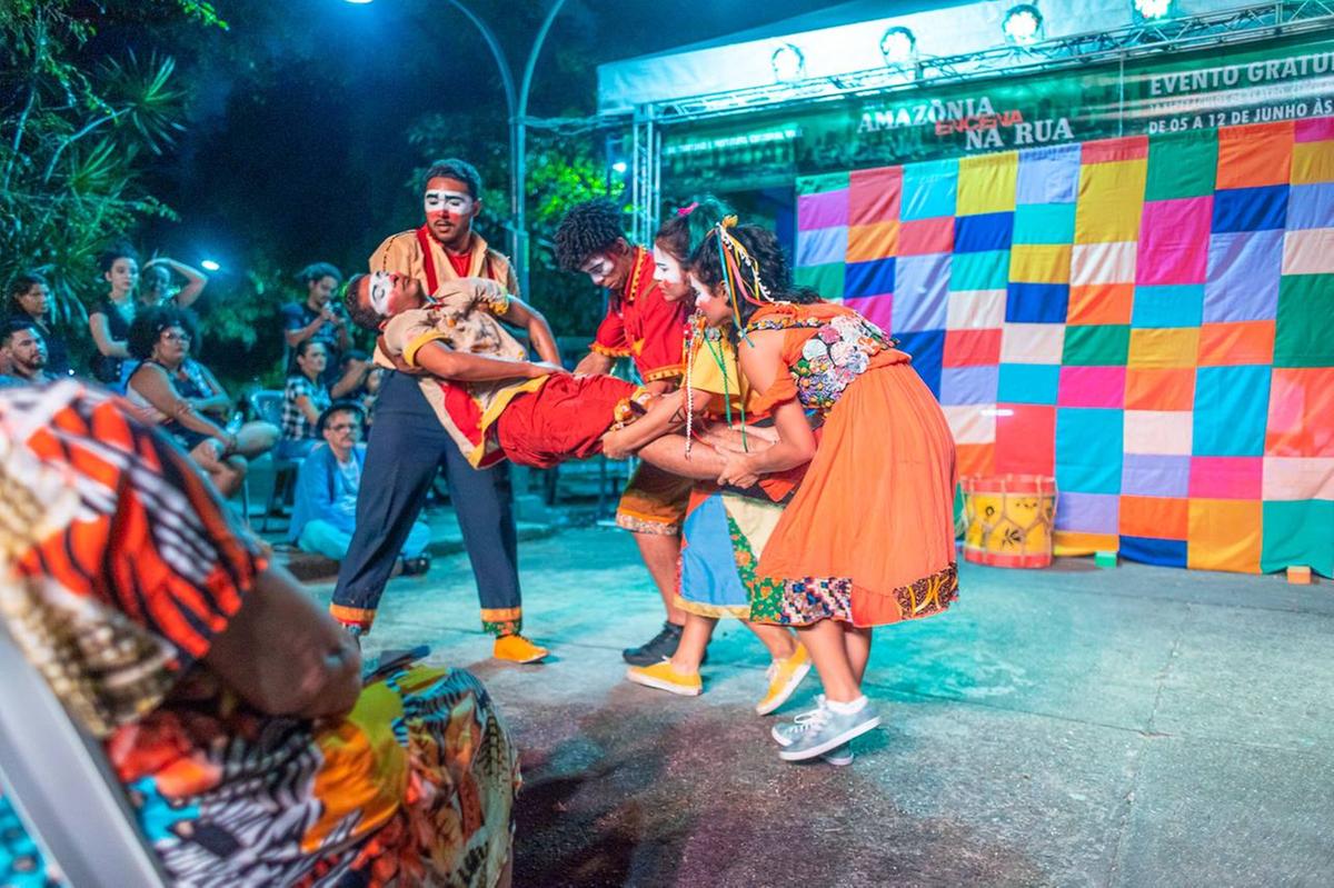Panorando Cia. e Produtora leva o espetáculo 'Sodade' para festival em Pernambuco