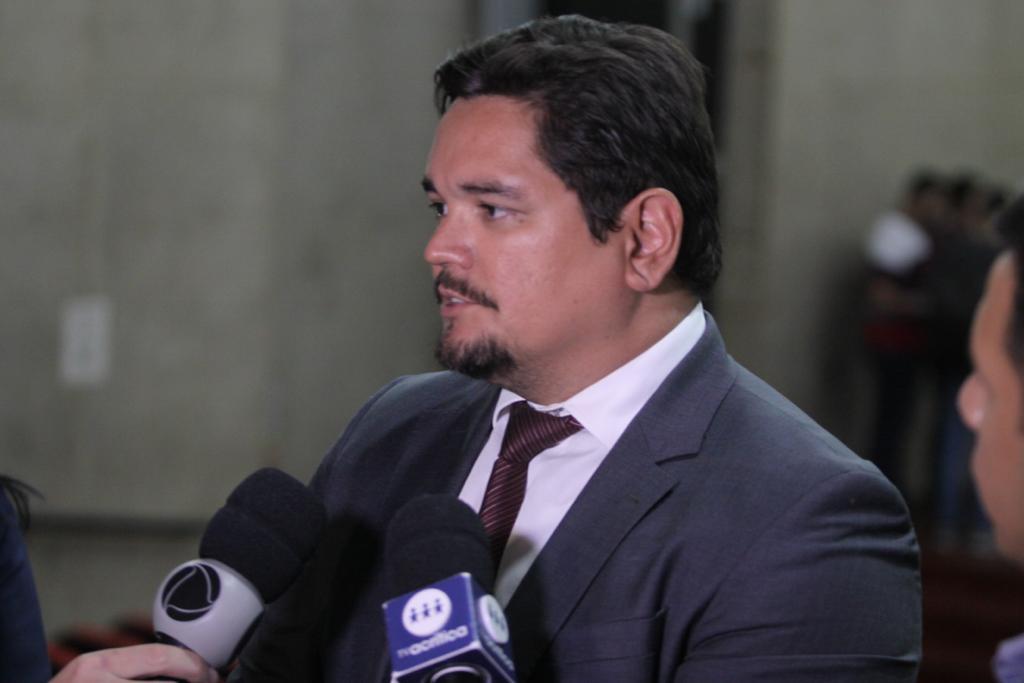 O promotor Igor José Augusto Palheta disse ter provas suficientes para condenar todos os três réus (Foto: Arlesson Sicsú)