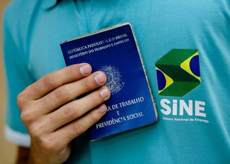Sine Manaus oferta 453 vagas de emprego nesta segunda-feira (7)