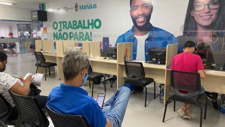 Os postos de atendimento do Sine Manaus funcionam nesta segunda-feira (12), das 8h às 17h (Divulgação)