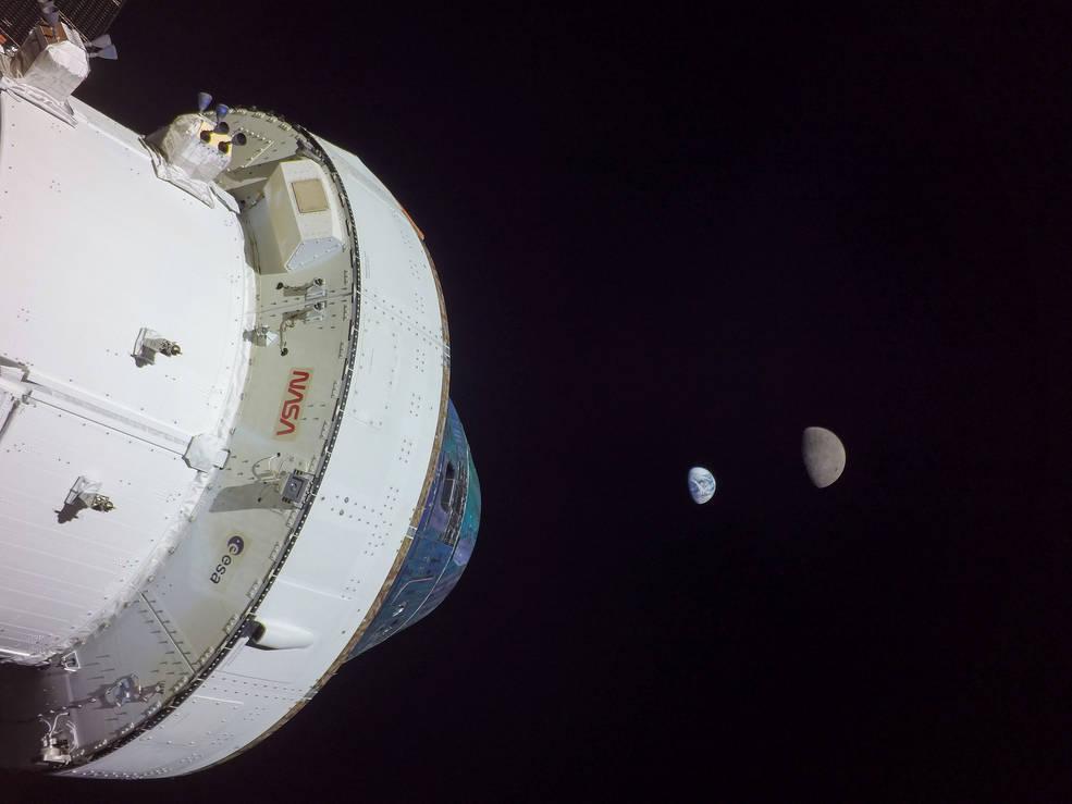 A cápsula decolou em 16 de novembro do Centro Espacial Kennedy em Cabo Canaveral, Flórida, no topo do imponente Sistema de Lançamento Espacial (SLS) de próxima geração da NASA, agora o foguete mais poderoso do mundo e o maior construído pela NASA desde o Saturno V do era Apolo. (Divulgação/ Nasa)