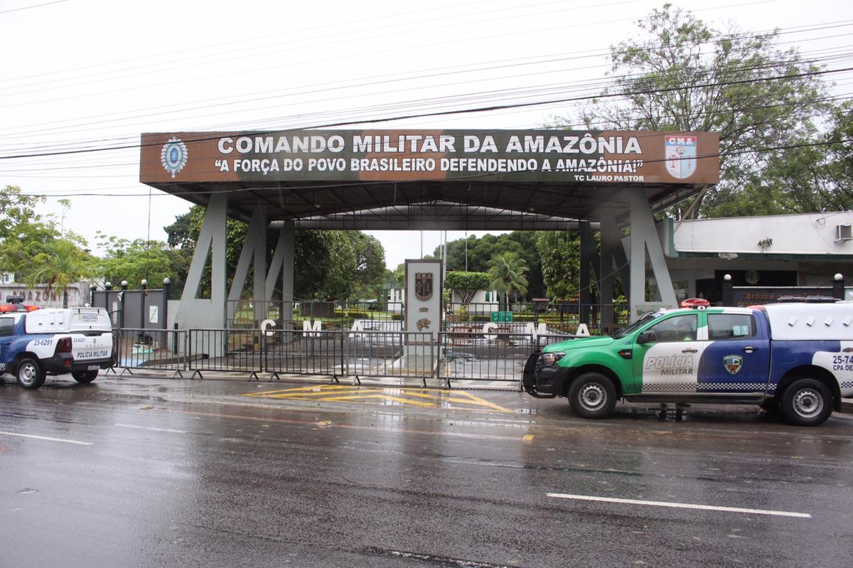 Após 70 dias, o acampamento em frente ao CMA foi retirado por forças de segurança pública após decisão da Justiça do Amazonas (Foto: Arlesson Sicsú)