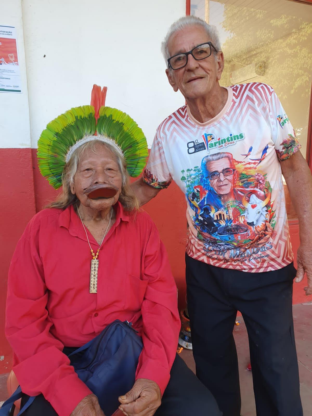 Cacique Raoni com Jair Mendes