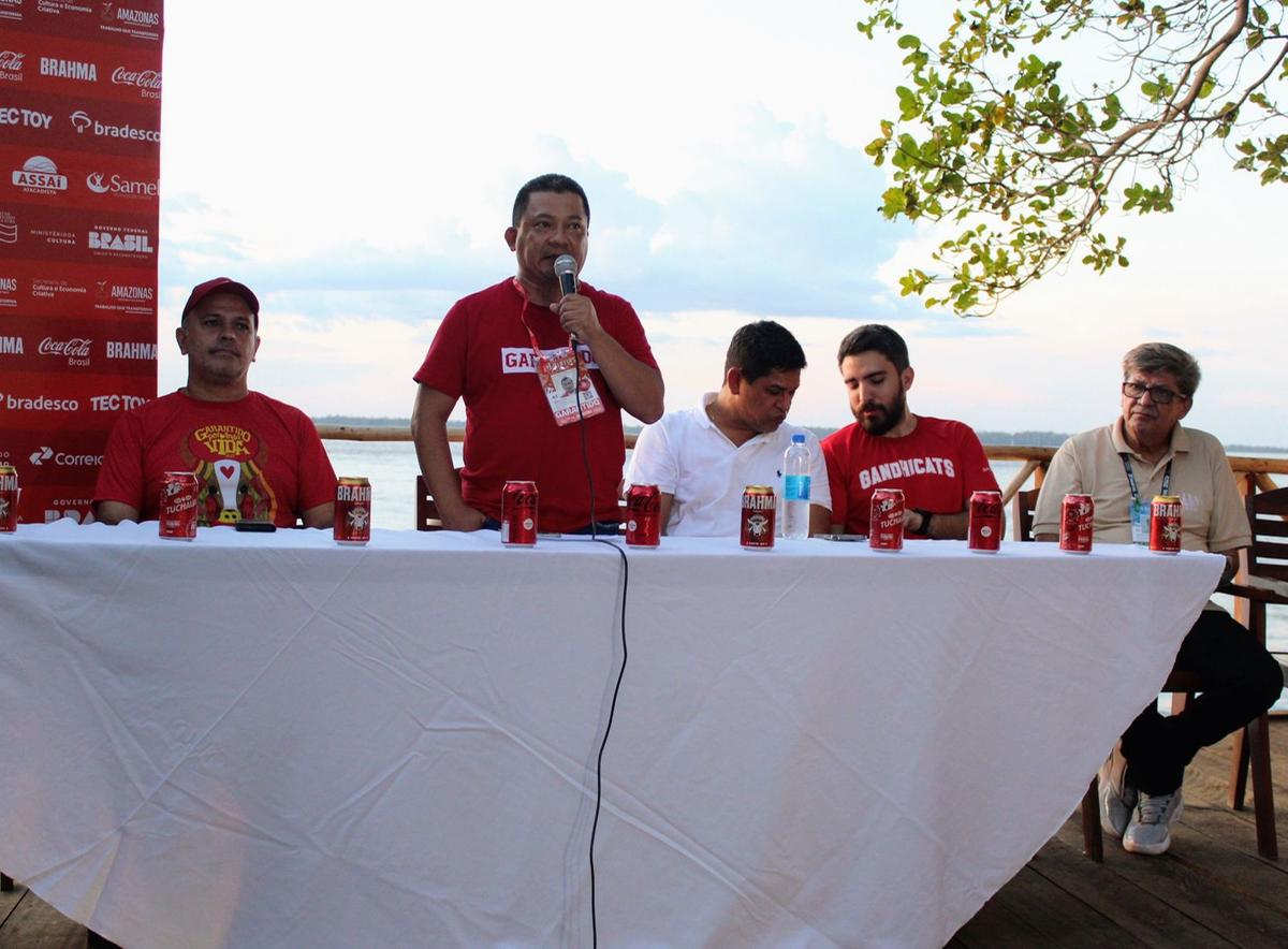 O presidente interino do Garantido durante a entrevista (Jeiza Russo/A Crítica)