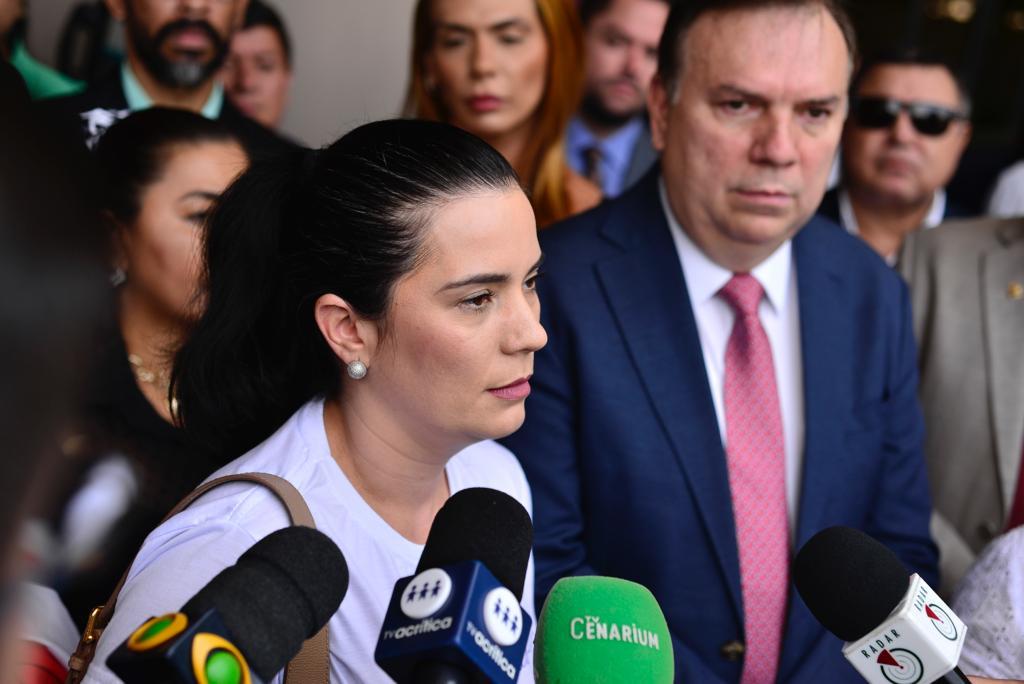 A advogada criminalista Cararina Estrella (Foto: Junio Matos/A CRÍTICA)