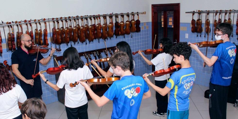 Centro Educacional Adalberto Valle: Educação baseada na formação integral