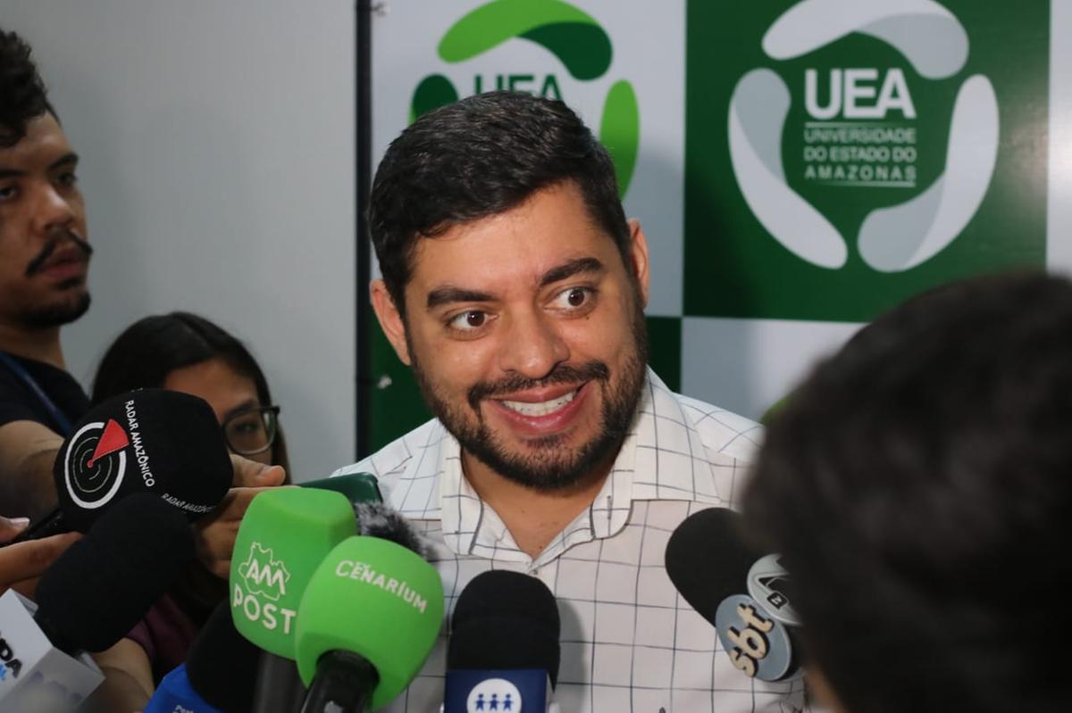 O reitor da UEA ressaltou que a Lei de Cotas será reformulada (Foto: Márcio Silva)