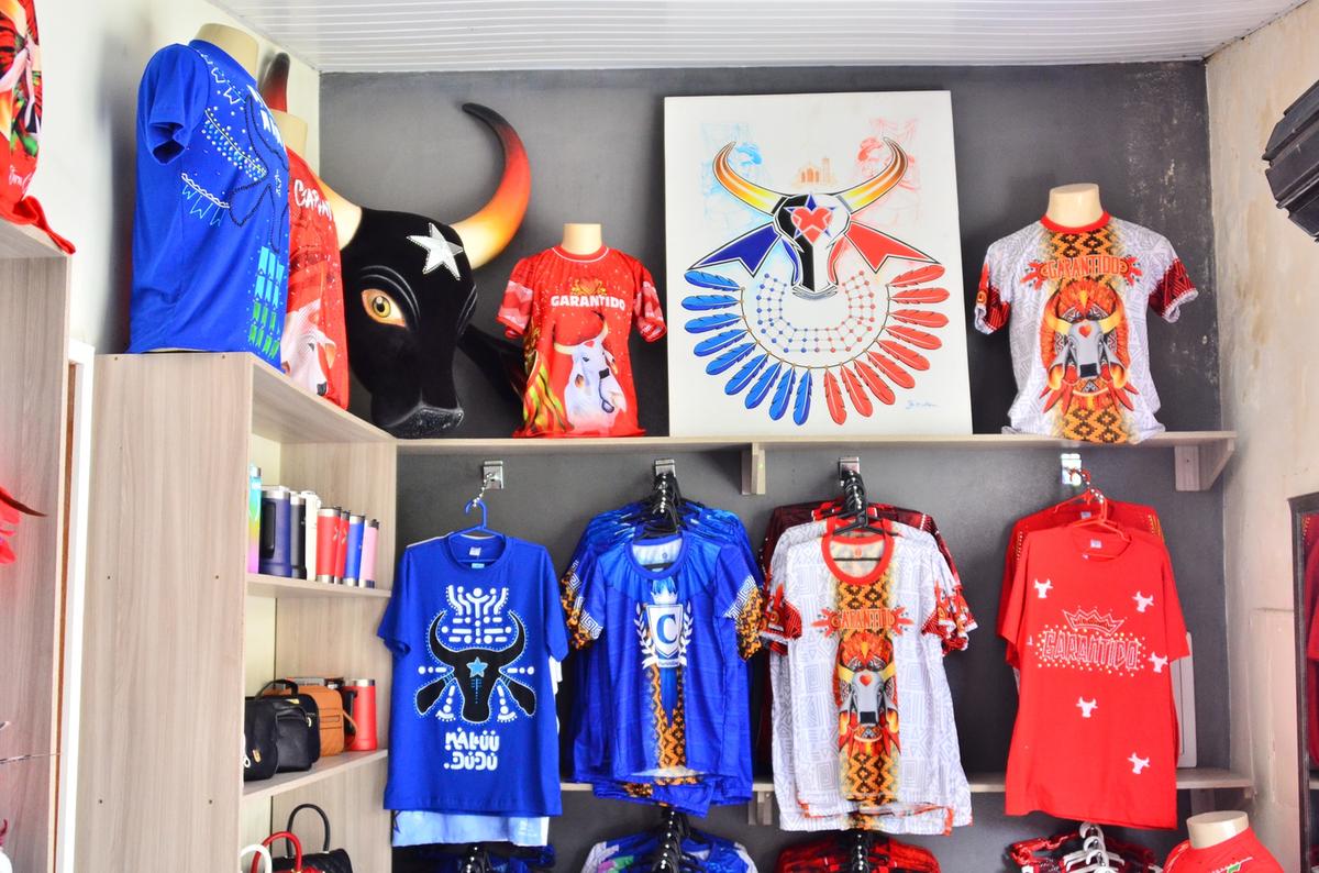 Comerciantes de Parintins se preparam para atender demanda durante o  festival