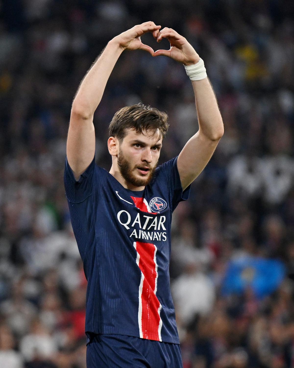 Kvaratskhelia marcou o quarto gol do PSG