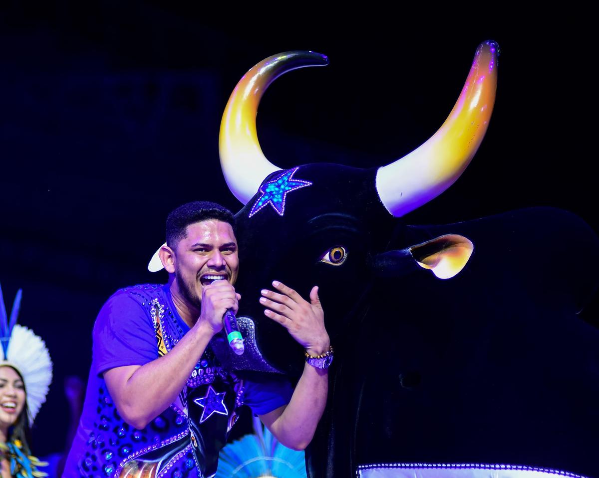 O levantador de toadas Patrick Araújo. Foto: Paulo Bindá