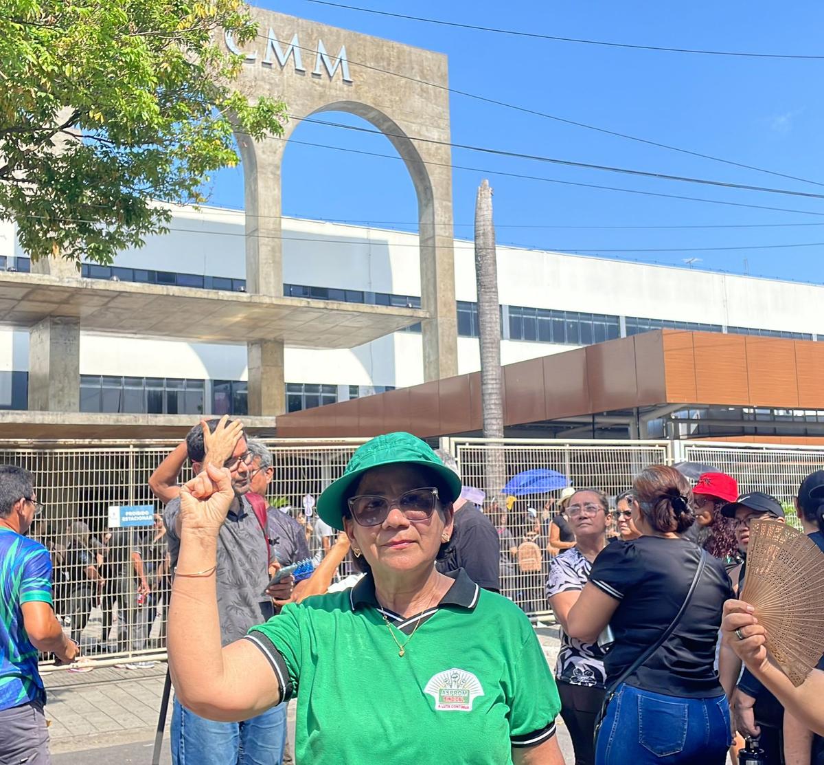 A professora Elma Sampaio, do Sindicato dos Professores e Pedagogos de Manaus, disse que a categoria não aceitará a Reforma da ManausPrev e defendeu a retirada imediata do projeto de lei