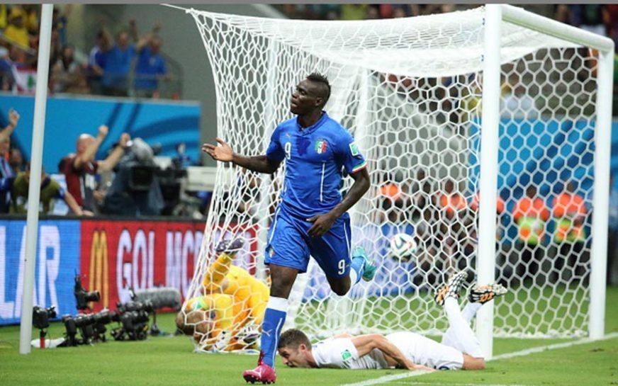 Último gol da Itália foi marcado por Mario Balotelli, em 2014, na Arena da Amazônia (Foto: Arquivo / AC)