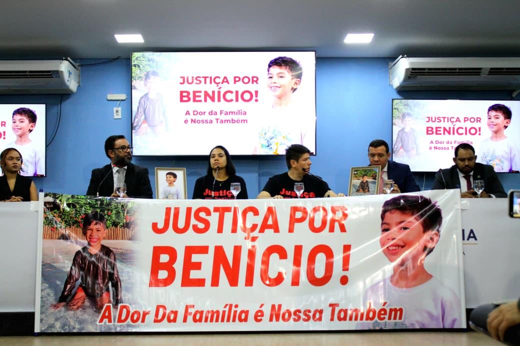 Caso Benício mobiliza familiares e advogados em coletiva. Foto: Nilton Ricardo/A CRÍTICA