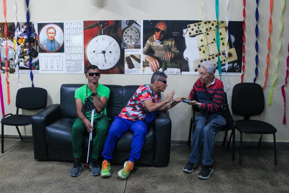 Frequentadores da Biblioteca Braille utilizam o espaço para leitura, convivência e atividades de inclusão.Foto: Jeiza Russo/A CRÍTICA