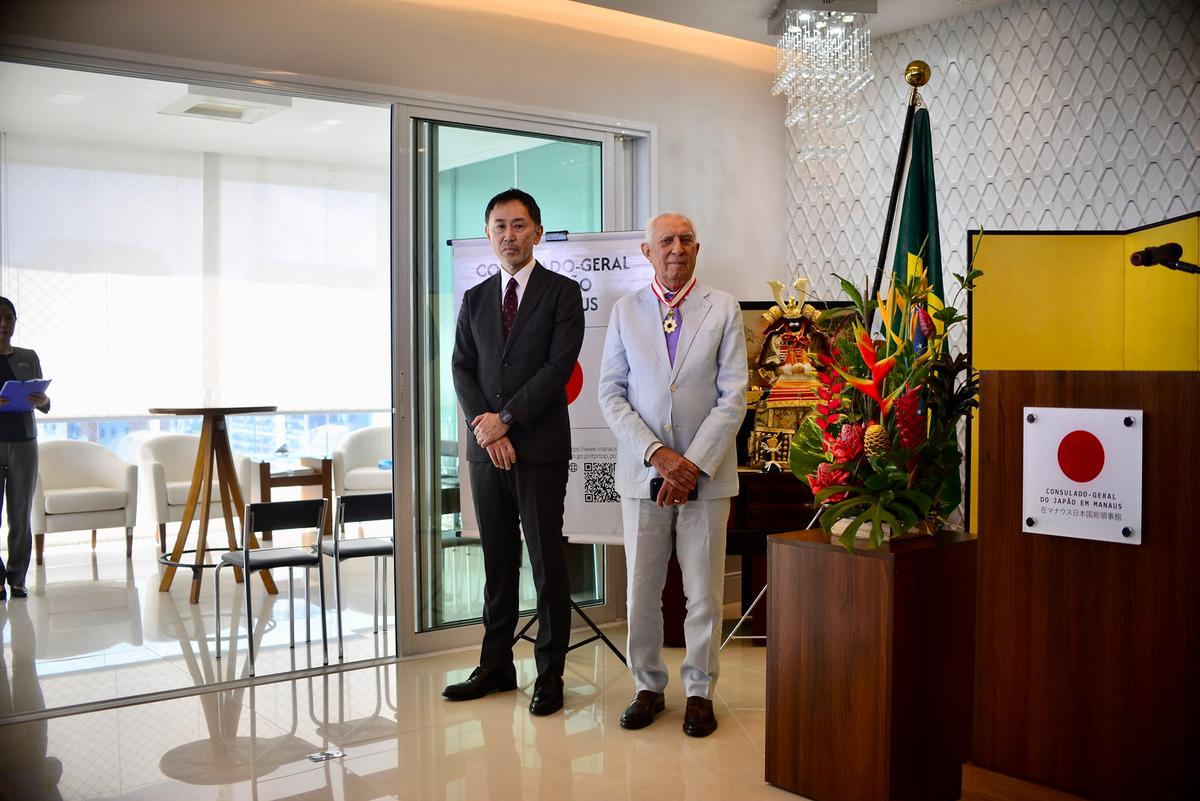 Euler Ribeiro ao lado do Cônsul-Geral do Japão em Manaus, Yuichi Miyagawa