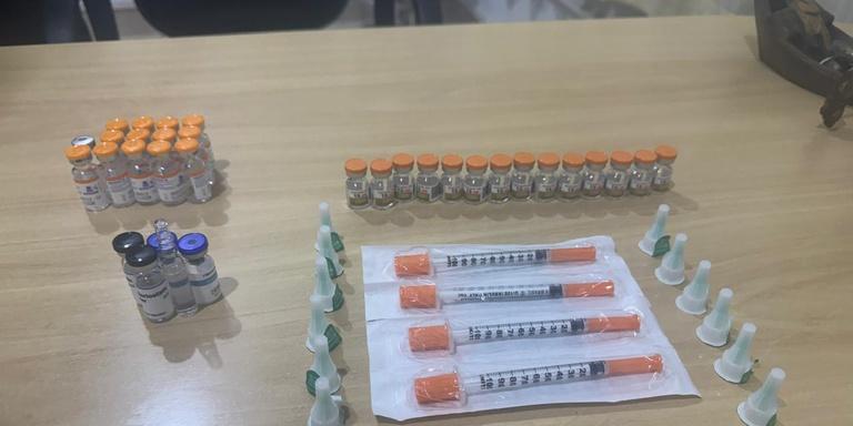 В аэропорту Сантарена задержали двух мужчин с более чем 60 запрещенными препаратами для похудения