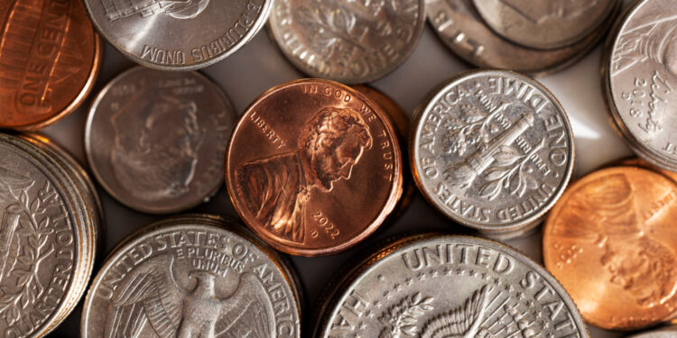 Moeda de 2,5 mil anos vira a mais cara após ser vendida por R$ 2,8 milhões