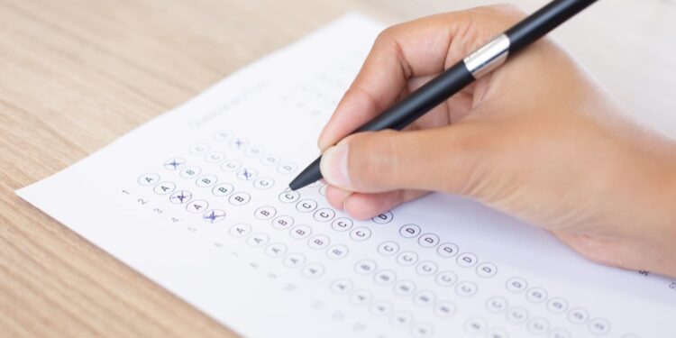 Cidade abre concurso com 200 vagas e salário de até R$ 15 mil no estado mais jovem do Brasil