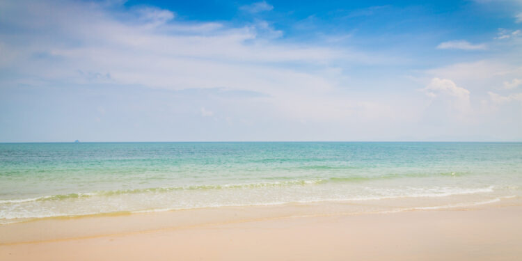 Praia escondida de São Paulo é o ponte mais visado para se passar o verão