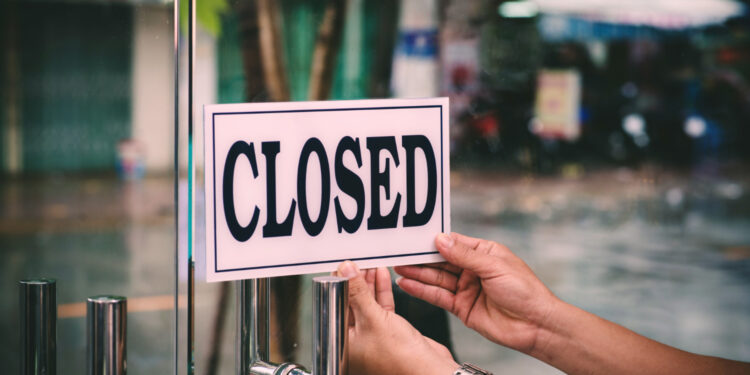 Portas dos comércios terão que ser fechadas e será impedido trabalho aos domingos a partir de março no Espírito Santo