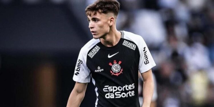 Enquanto Palmeiras conseguiu vender Estêvão por R$ 356,7 milhões, Corinthians define preço para liberar Breno Bidon