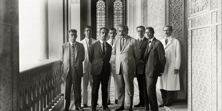 O cientista Albert Einstein visitou e humilhou o Brasil