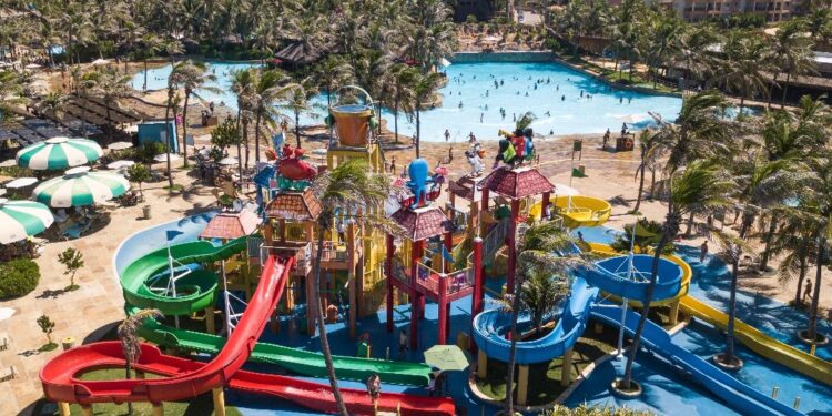 Brasil tem o segundo melhor parque aquático do mundo, foi eleito em 2025