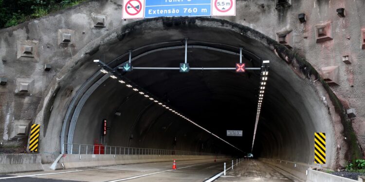 Maior rodovia do Brasil é um colosso da engenharia com 4.600 km de extensão, passando por 10 estados