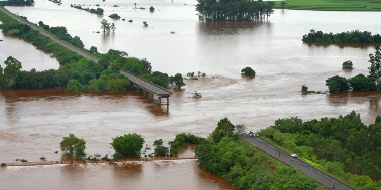 Ponte que substituiria balsa sofre novo atraso mesmo com espera de 60 anos e R$ 2,58 milhões investidos