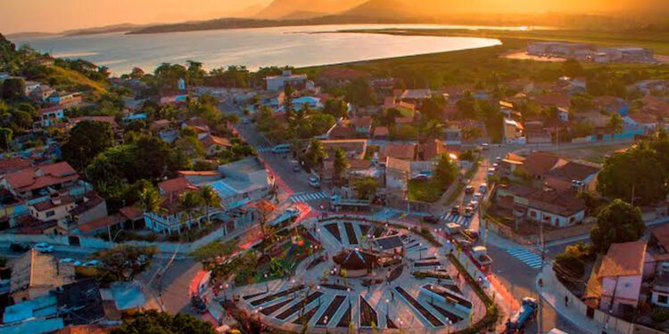 Cidade brasileira com moeda própria paga benefício mensal de R$ 230 para cerca de 45% da população