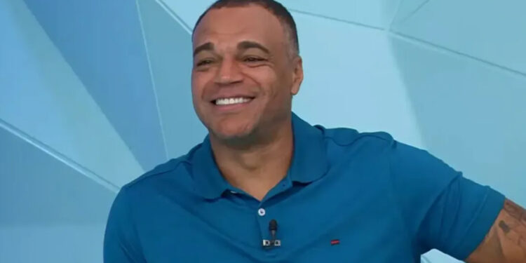 Apartamento de luxo de Denílson em praia do Sul fica a 200 m da praia custando cerca de R$ 7 milhões