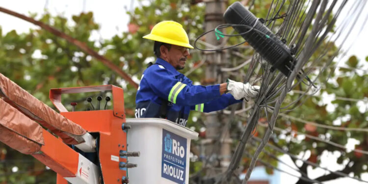 Bandidos são ousados e roubam 13,2 km de fios de eletricidade atrapalhando a vida de 17 mil moradores