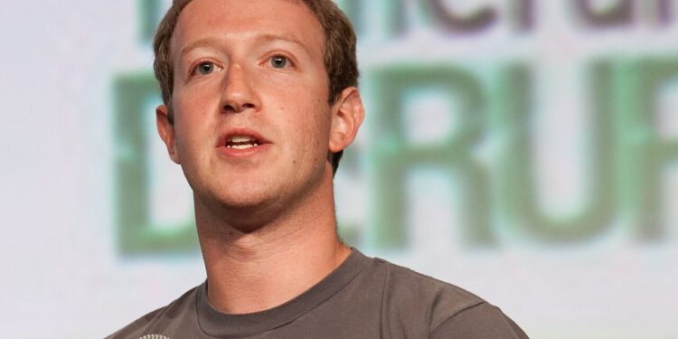 Dona do Facebook planeja demitir 16 mil funcionários, revela portal internacional