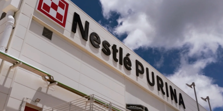 Nestlé investe pesado e abre nova fábrica de R$ 2,5 bilhões gerando mais de 7 mil empregos durante a construção