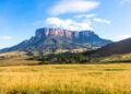 Brasil tem montanha com dois bilhões de anos que divide com outros dois países a 1.000 metros de altura