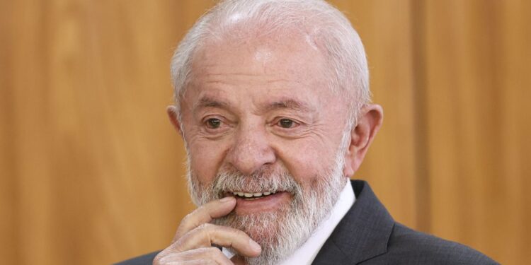 Governo Lula vai gastar R$ 30 bilhões para evitar a subida do preço do diesel