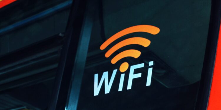 Como deixar o sinal Wi-Fi mais forte sem precisar chamar um técnico