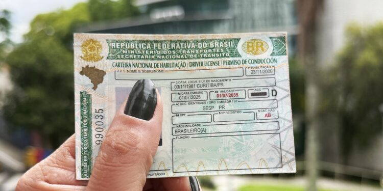 CONTRAN determina multa salgada e 7 pontos na carteira para quem comete este erro ao estacionar