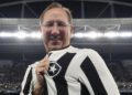 Em meio à crise, Botafogo assina contrato com jogador de R$ 483 milhões