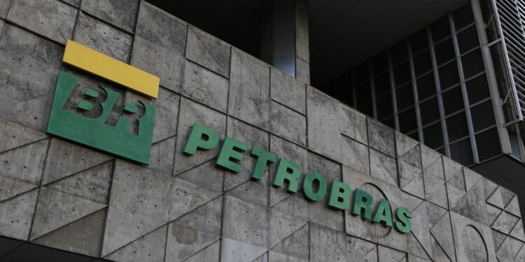 Petrobras encontra novo poço após fazer a maior descoberta de gás da Colômbia
