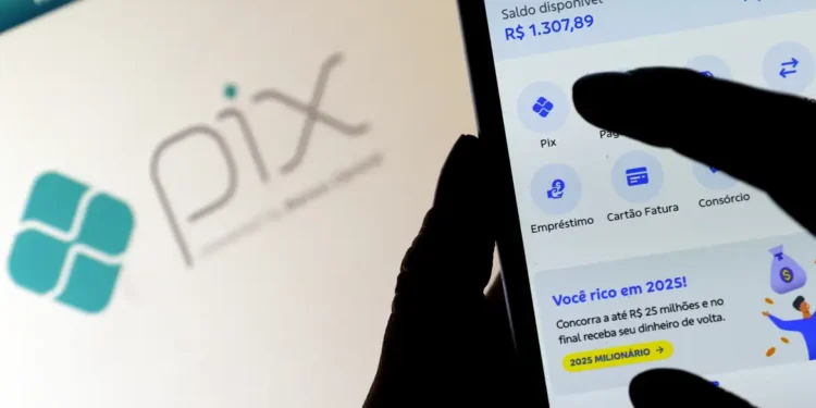 Lista de brasileiros vai receber Pix de R$ 600 da Caixa a partir desta quarta-feira (18)