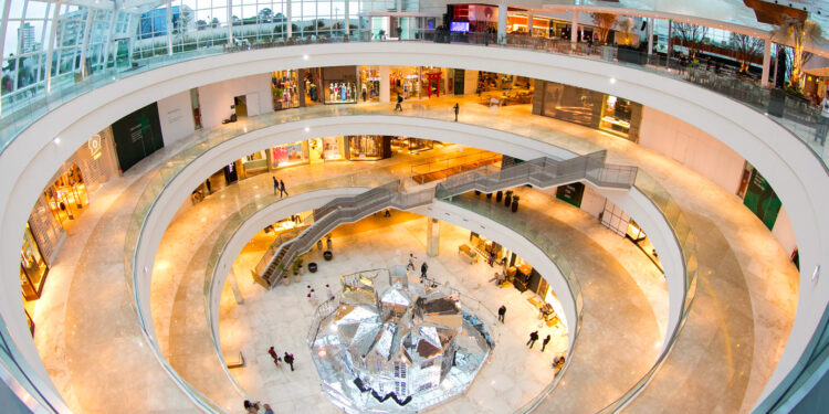 Shopping “queridinho” da capital ganha nova loja de grife italiana com 419 m²