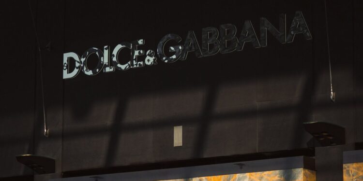 Shopping “queridinho” da capital ganha nova loja de grife italiana com 419 m²