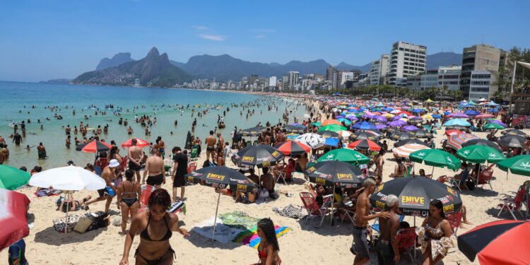 Nova tendência de guarda-sol, deve dominar esse final de verão no Brasil