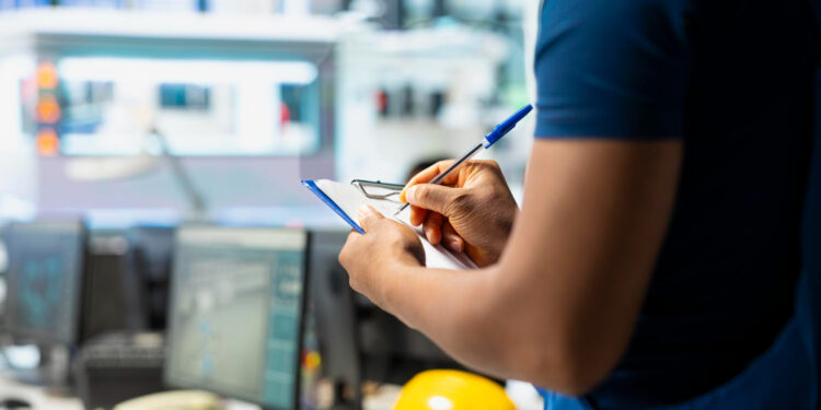 6 cursos técnicos em alta que podem garantir bons salários em 2026