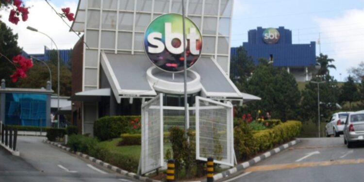 SBT pode contratar apresentador que ganha R$ 200 mil por mês na Band