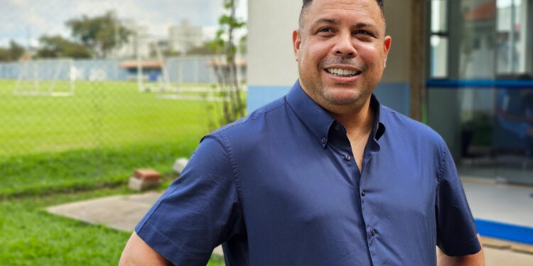Ronaldo Fenômeno esquece os grandes do futebol e mira investimento em clube do interior