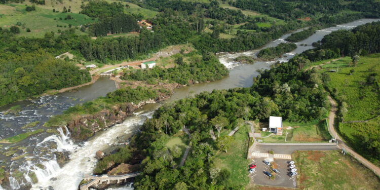 “Mini Cataratas do Iguaçu” ficam em cidade de Santana Catarina que você nem imagina