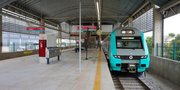 Nova estação de R$ 115 milhões é inaugurada com capacidade para atender 26 linhas e 60 mil passageiros por dia