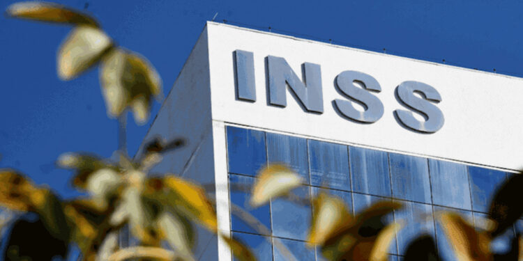 INSS prepara aumento na lista de trabalhadores que se aposentam com 15 anos de contribuição